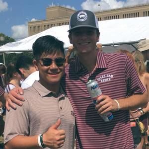 Meet your Posher, Grayson